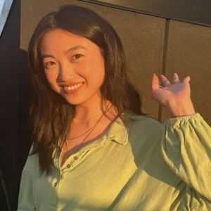 Meet your Posher, Liya